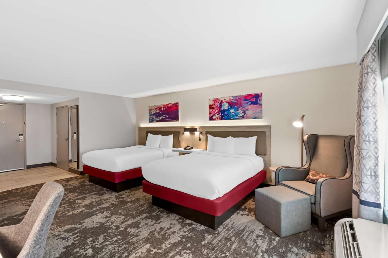 Queen Room with Two Queen Beds - Hearing Accessible at Hilton Garden Inn Atlanta Airport North