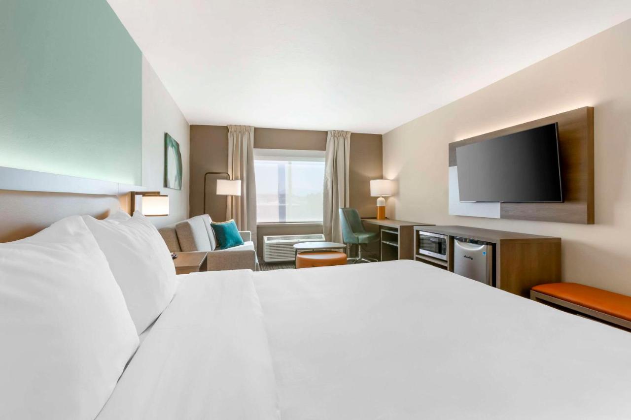 King Suite with Sofa Bed - Non-Smoking at Comfort Suites At Tucson Mall