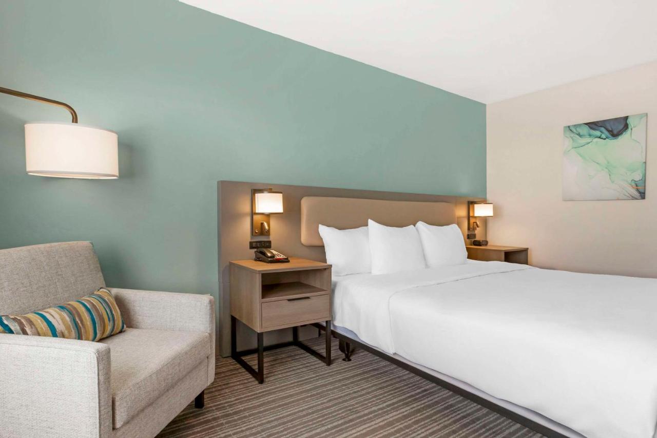 King Suite - Accessible/Non-Smoking at Comfort Suites At Tucson Mall