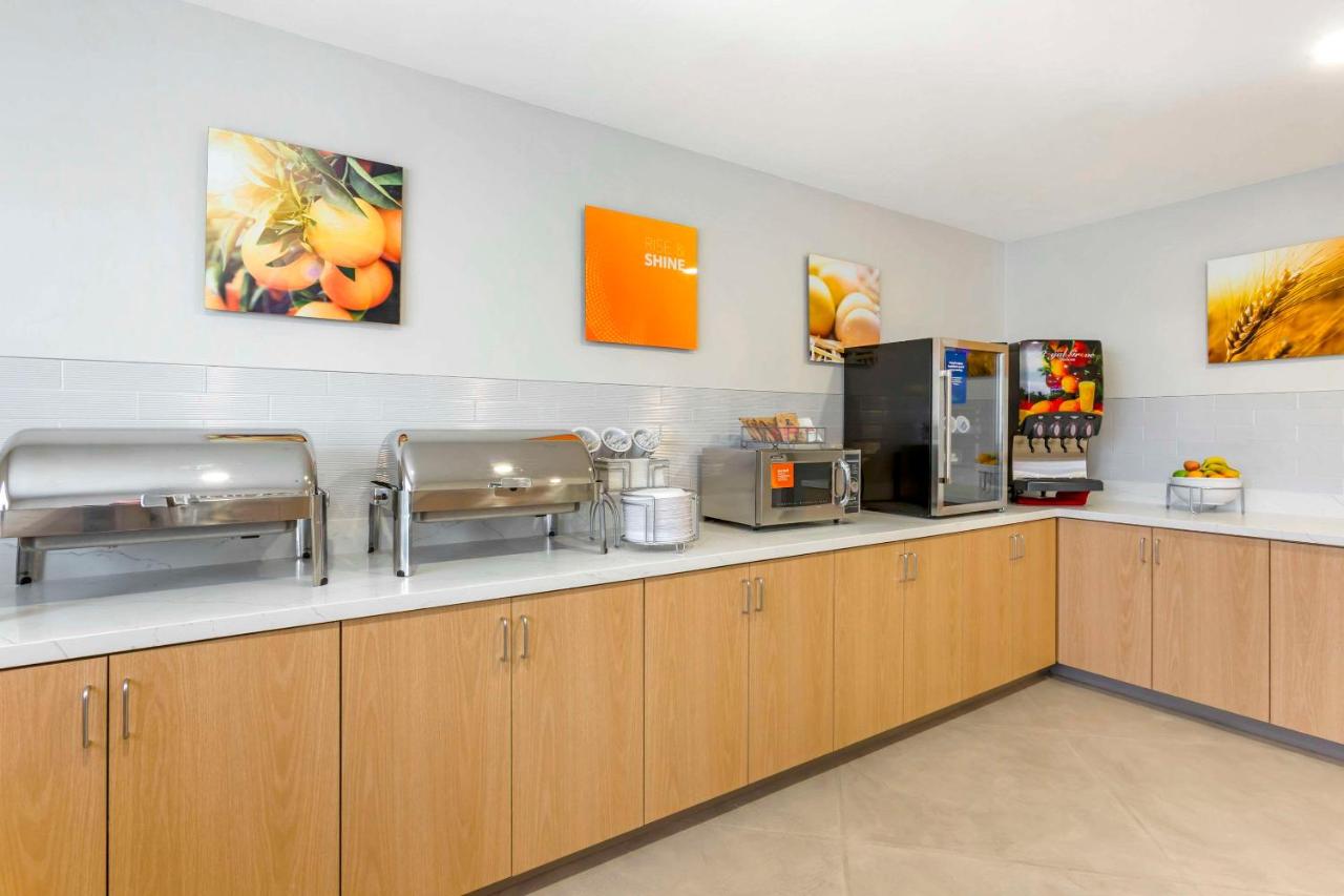  | Comfort Suites At Tucson Mall