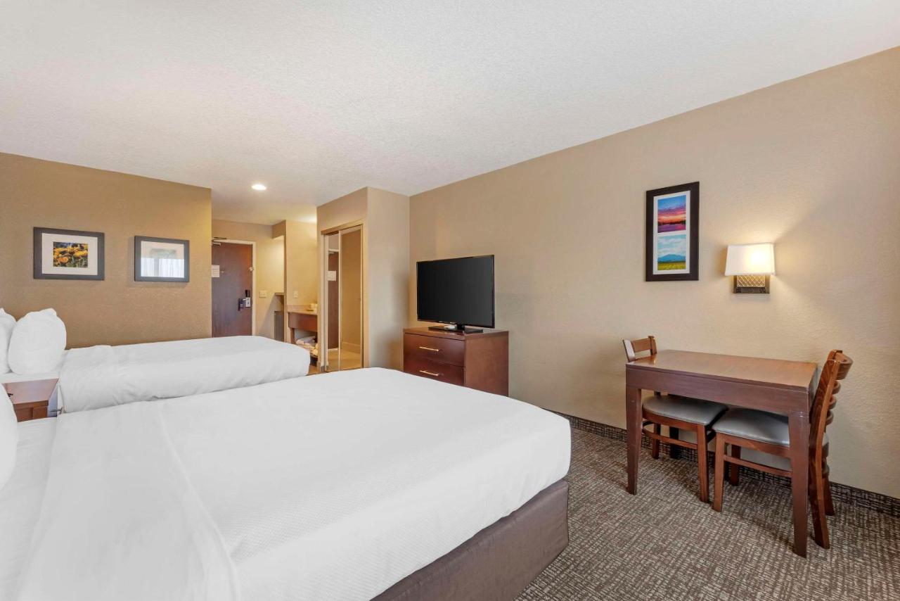 Queen Room with Two Queen Beds - Non-Smoking at Comfort Inn Lathrop - Stockton Airport
