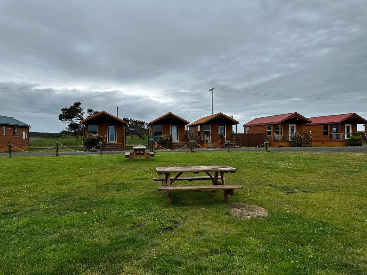  | Westport Inn Cabins
