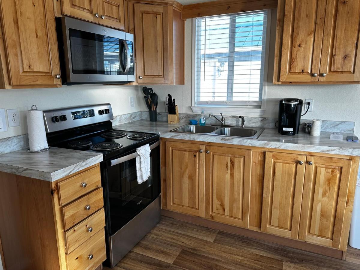 | Westport Inn Cabins