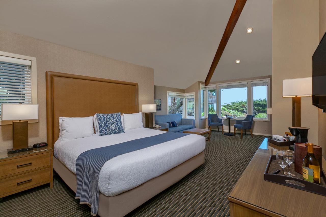 Deluxe King Room with Fireplace at The Inn at the Tides