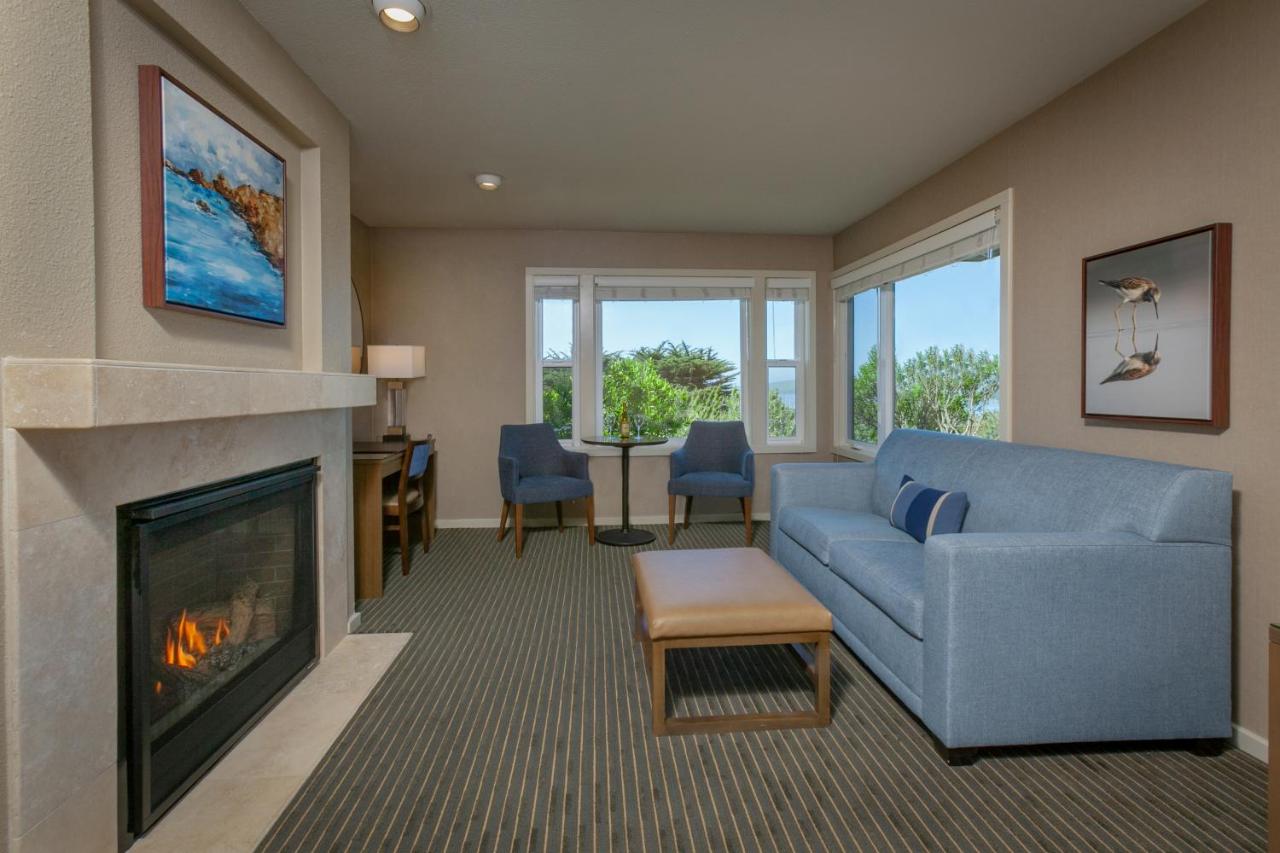Deluxe King Room at The Inn at the Tides