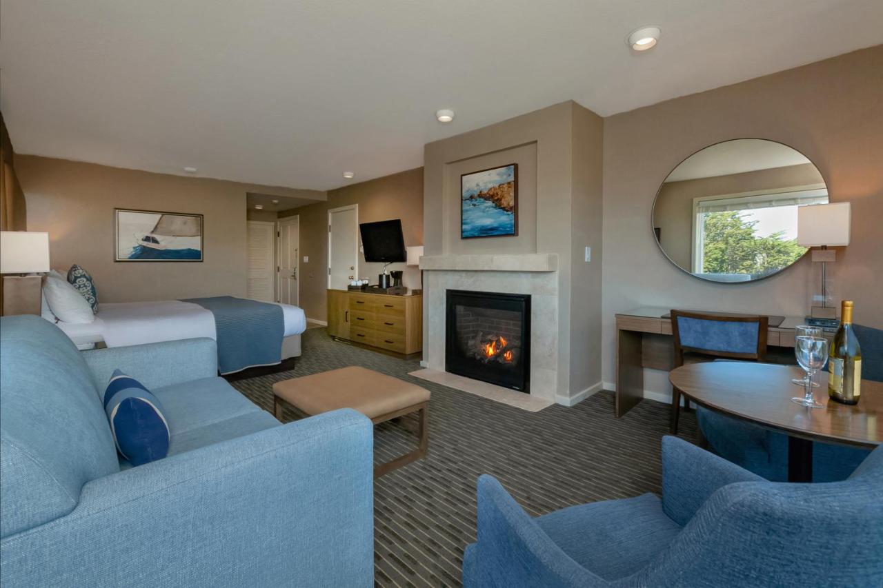 Deluxe King Room at The Inn at the Tides