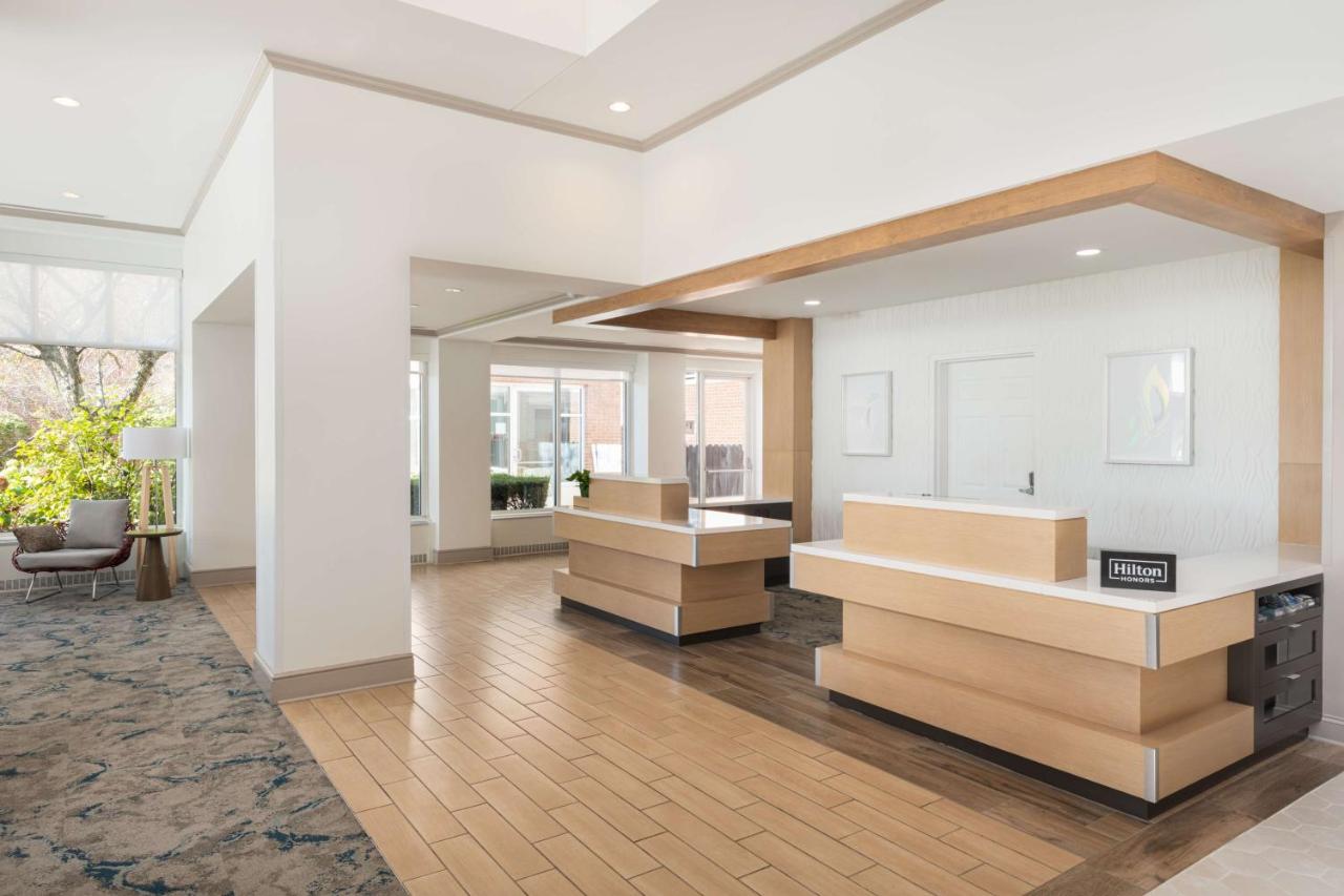 | Hilton Garden Inn Saint Charles