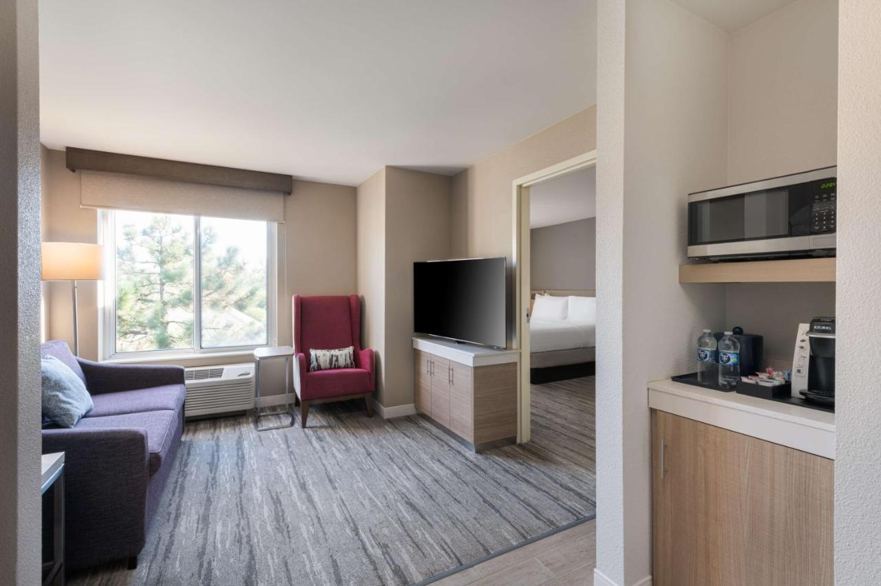 | Hilton Garden Inn Saint Charles