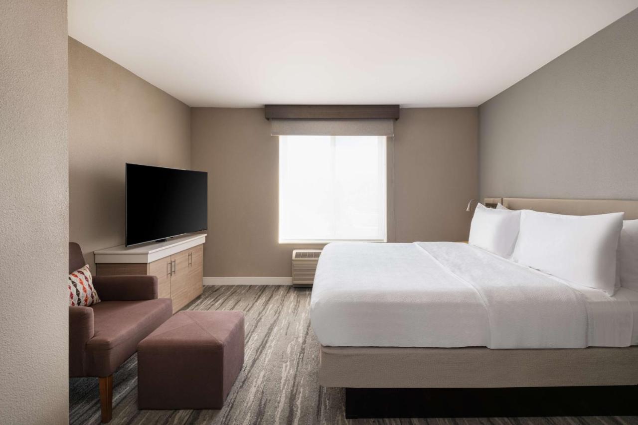 | Hilton Garden Inn Saint Charles