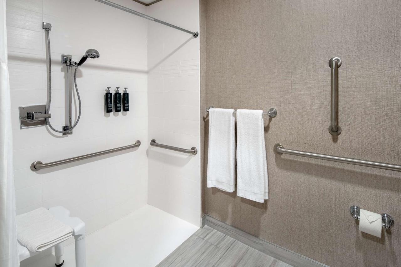 | DoubleTree Suites by Hilton Mount Laurel