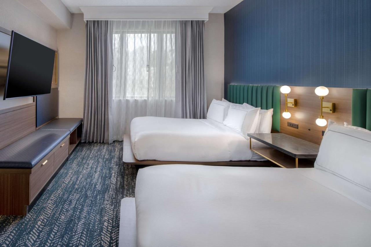 | DoubleTree Suites by Hilton Mount Laurel