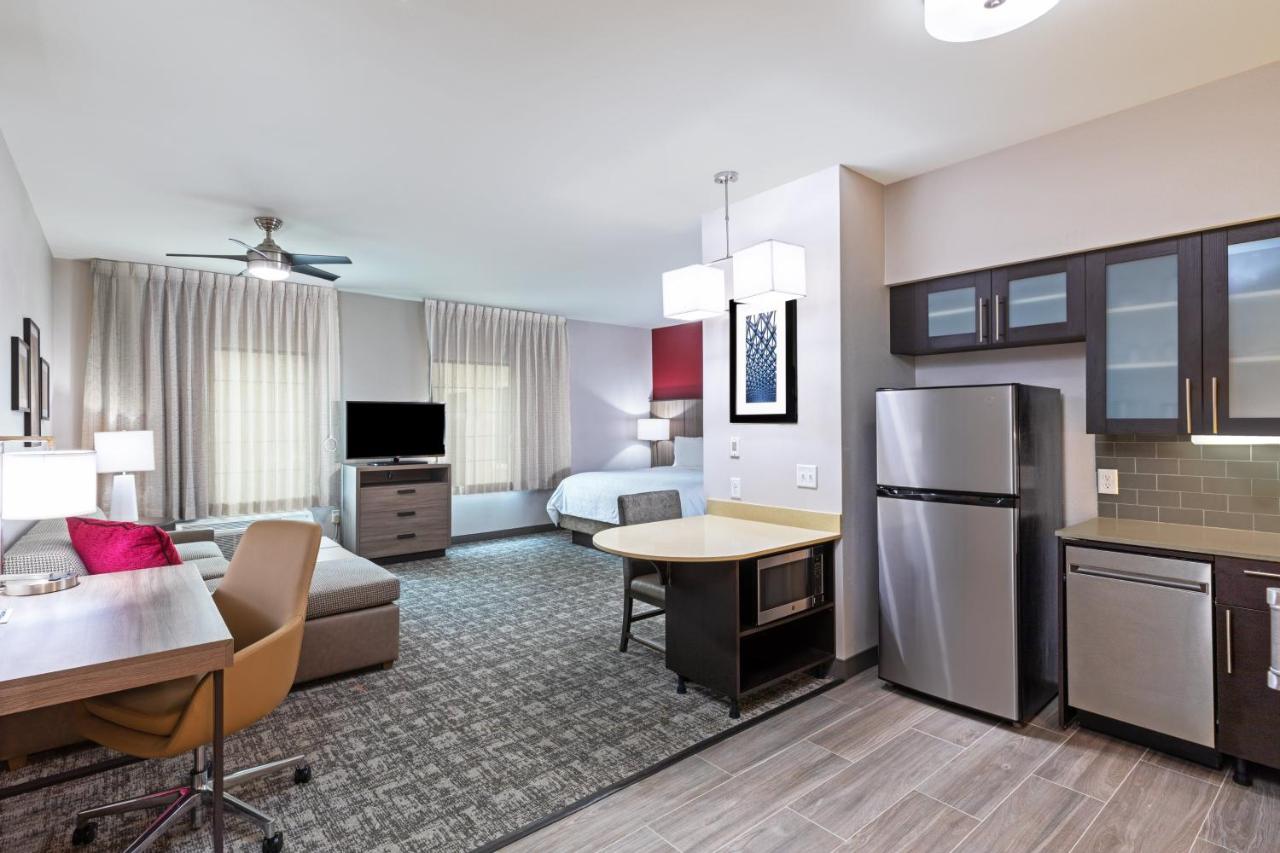 | Staybridge Suites IAH Airport East, an IHG Hotel