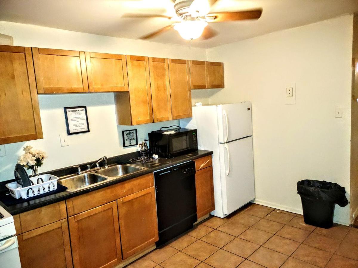 | Room in Guest room - Cozy Bedroom close to downtown