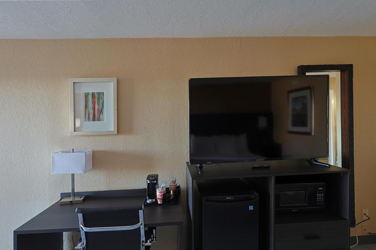 Room #24034312 at Quality Inn Kennedy Space Center