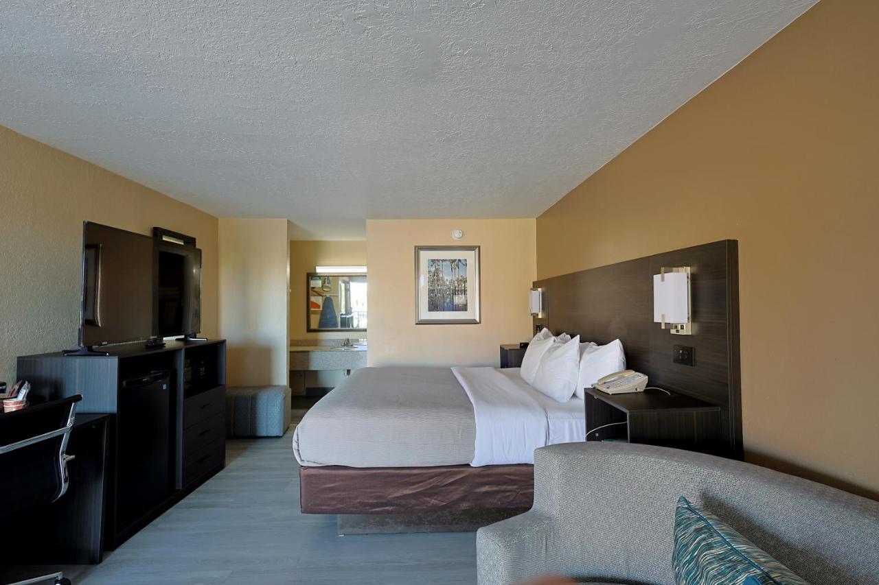 King Room - Non-Smoking at Quality Inn Kennedy Space Center