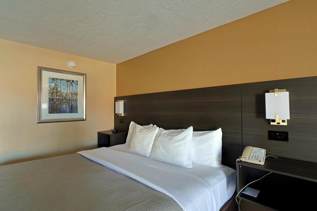 King Room - Non-Smoking at Quality Inn Kennedy Space Center