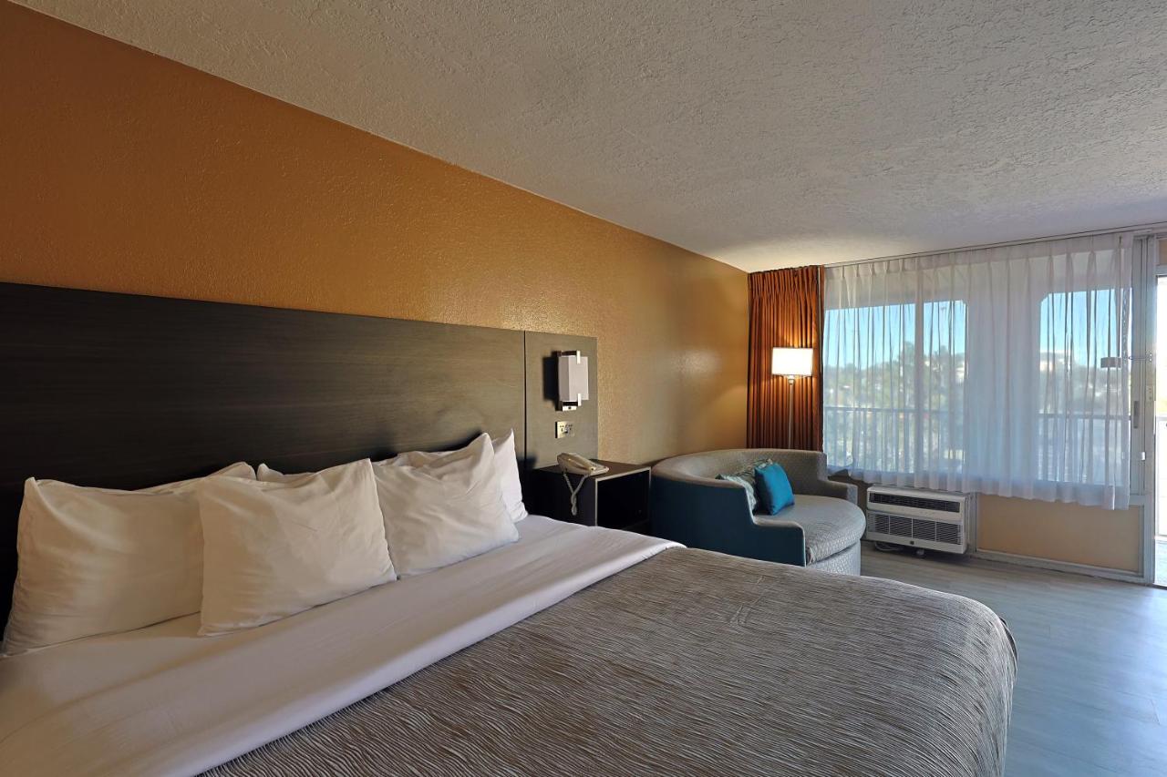 King Room - Non-Smoking at Quality Inn Kennedy Space Center