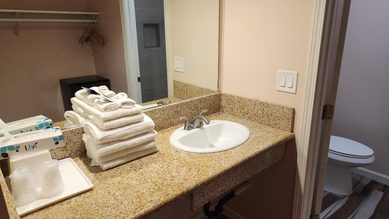  | Royal Century Hotel at LAX