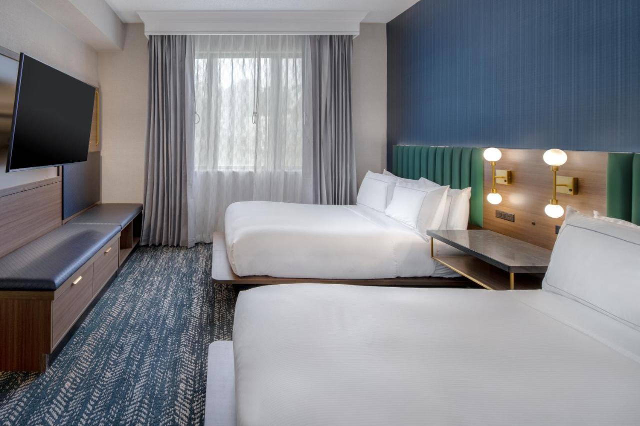 | DoubleTree Suites by Hilton Mount Laurel