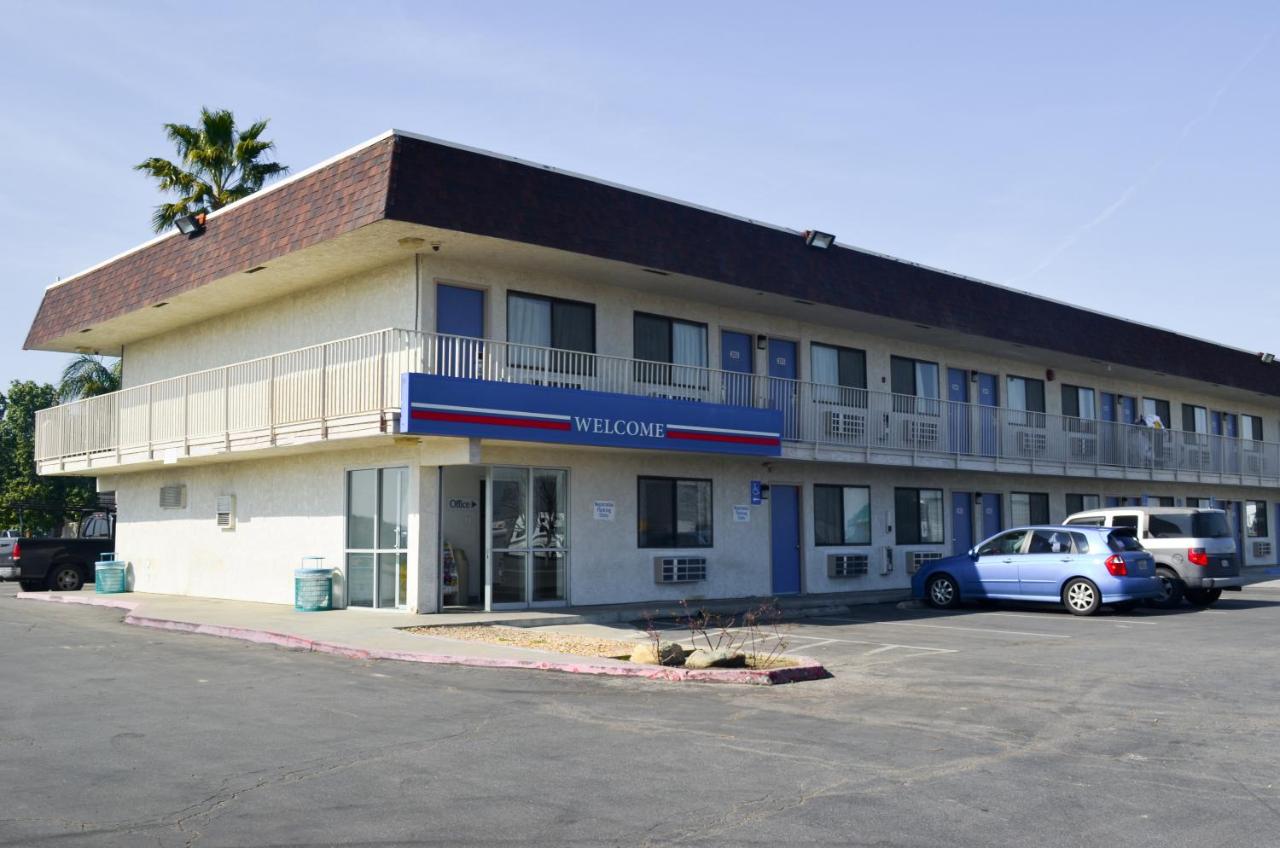 | Motel 6 Lost Hills / Buttonwillow Racetrack