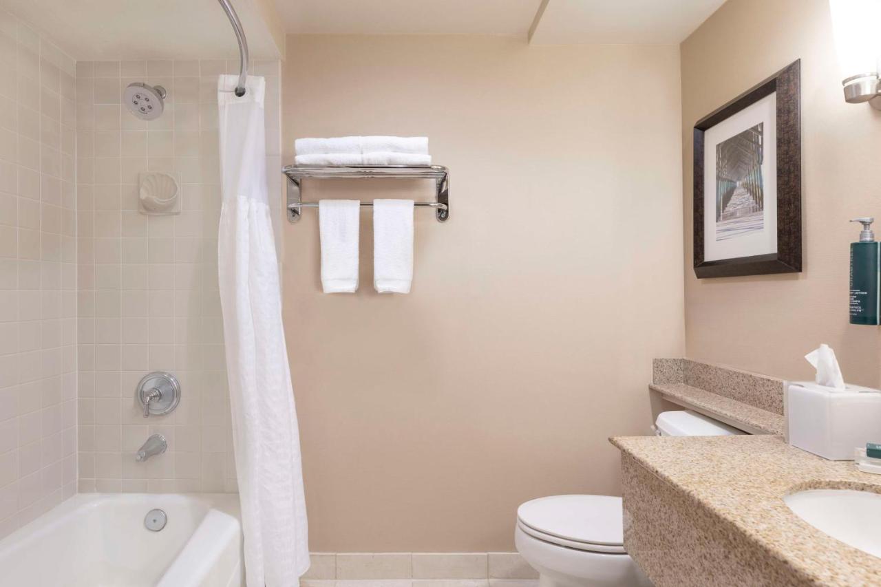 Queen Room with Two Queen Beds - Non-Smoking at Hilton Orange County/Costa Mesa
