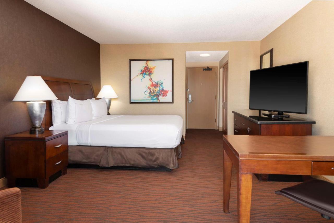 King Room - Allergy Friendly at Hilton Orange County/Costa Mesa