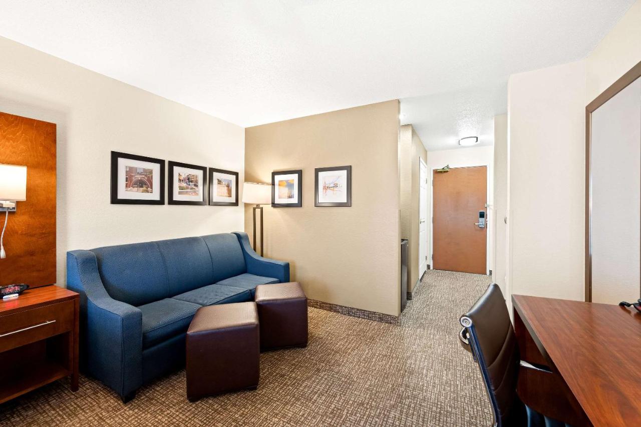King Room - Disability Access/Non-Smoking at Comfort Inn & Suites Decatur - Forsyth