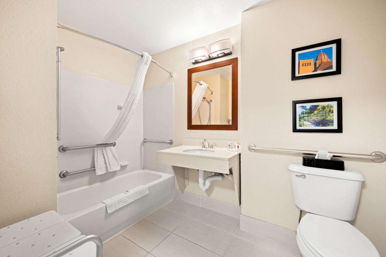 King Room - Disability Access/Non-Smoking at Comfort Inn & Suites Decatur - Forsyth