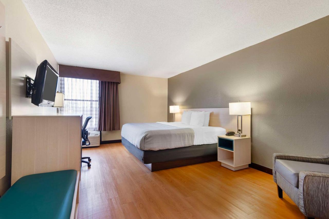 | Quality Inn Valley - West Point