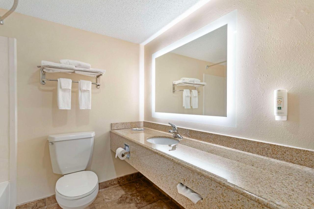 | Quality Inn Valley - West Point