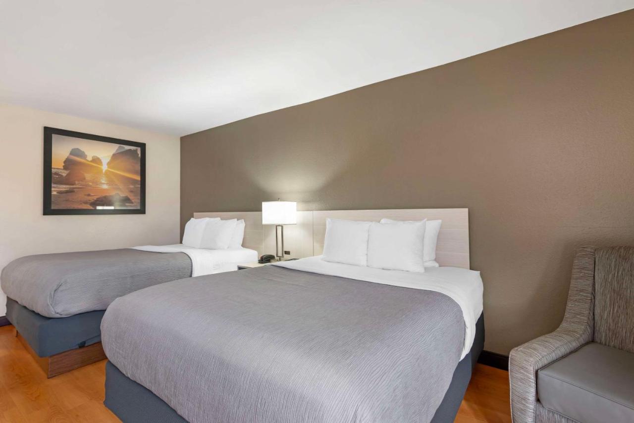 | Quality Inn Valley - West Point