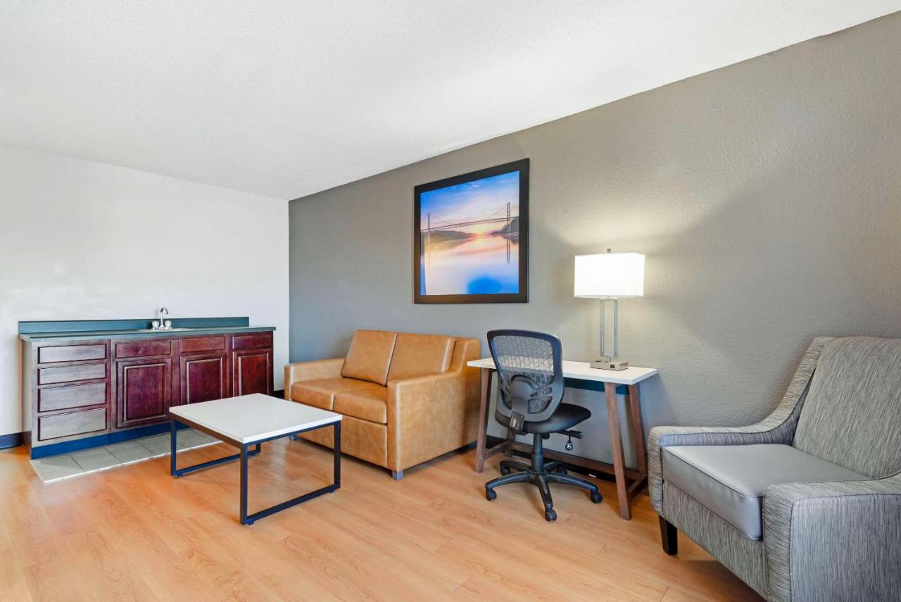 | Quality Inn Valley - West Point