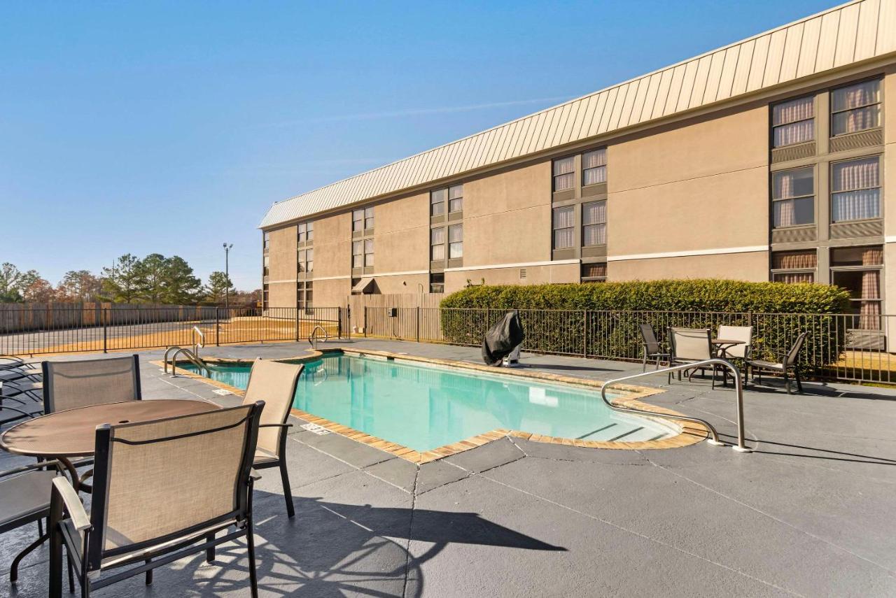 | Quality Inn Valley - West Point