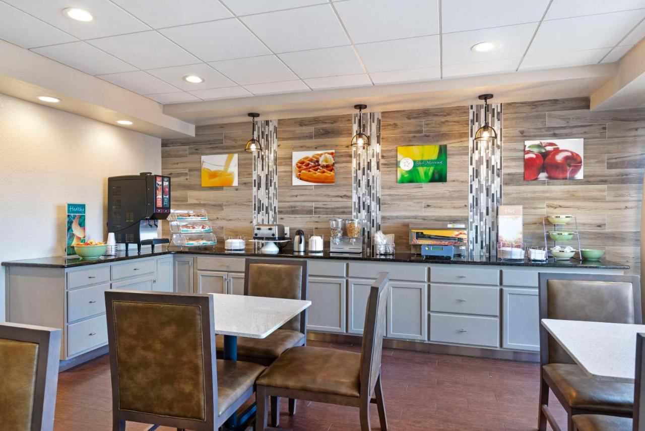| Quality Inn Valley - West Point