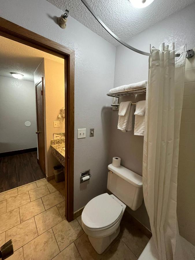  | SureStay Hotel by Best Western Cedar Rapids
