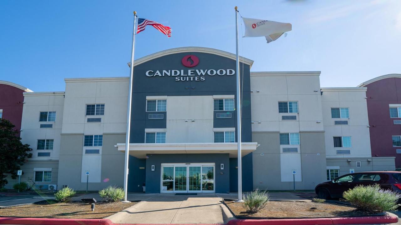 | Candlewood Suites Baytown, an IHG Hotel