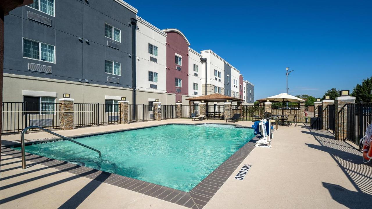 | Candlewood Suites Baytown, an IHG Hotel