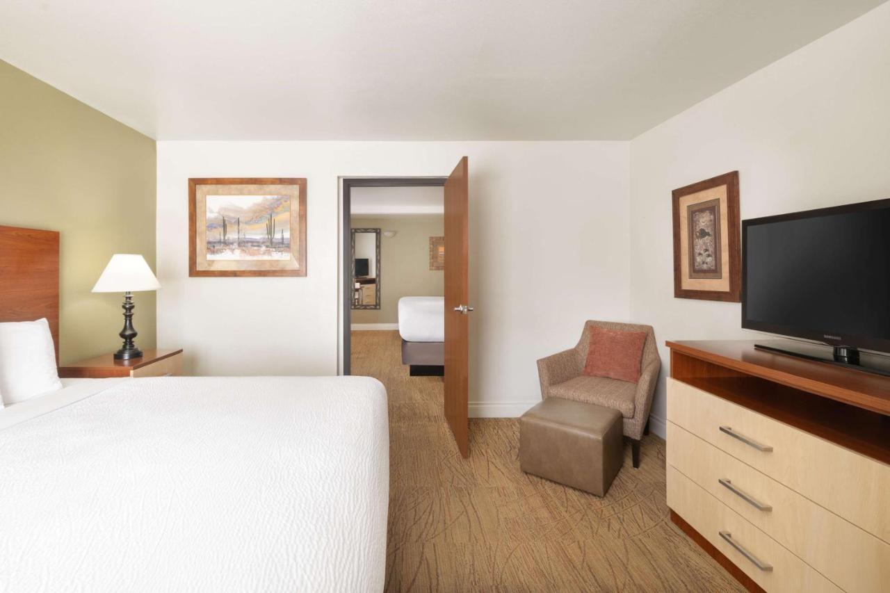  | Best Western Red Hills
