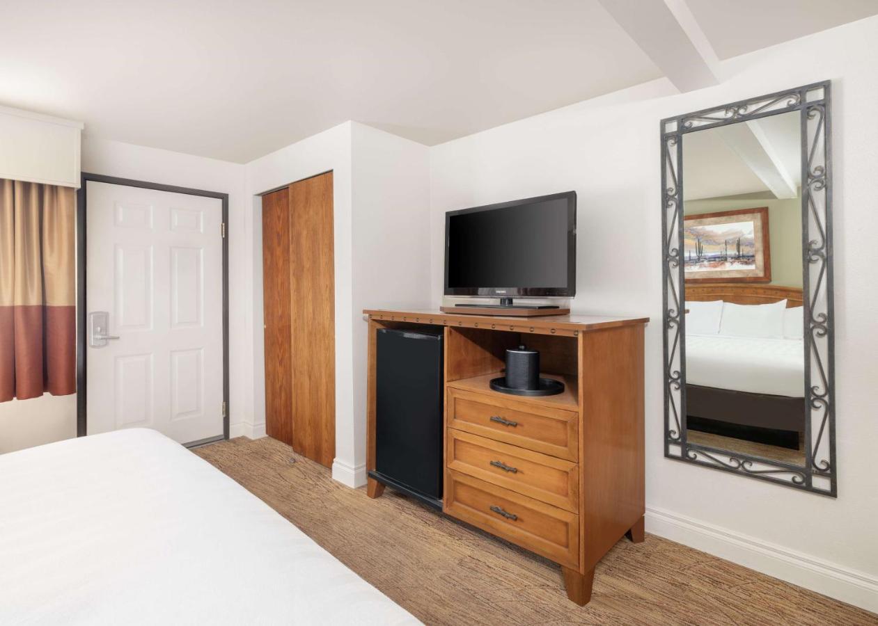  | Best Western Red Hills