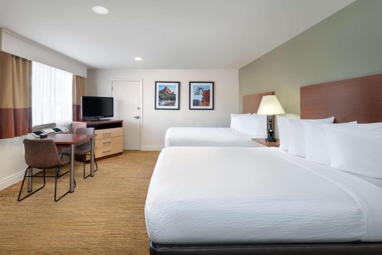  | Best Western Red Hills