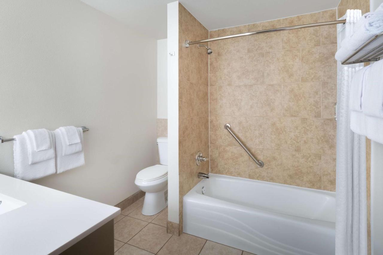 Family Suite - Non-Smoking at Best Western Red Hills