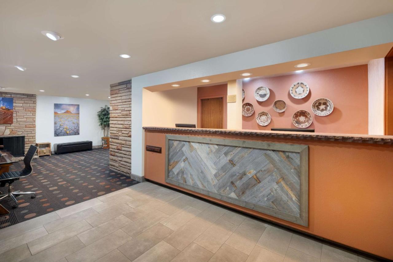  | Best Western Red Hills