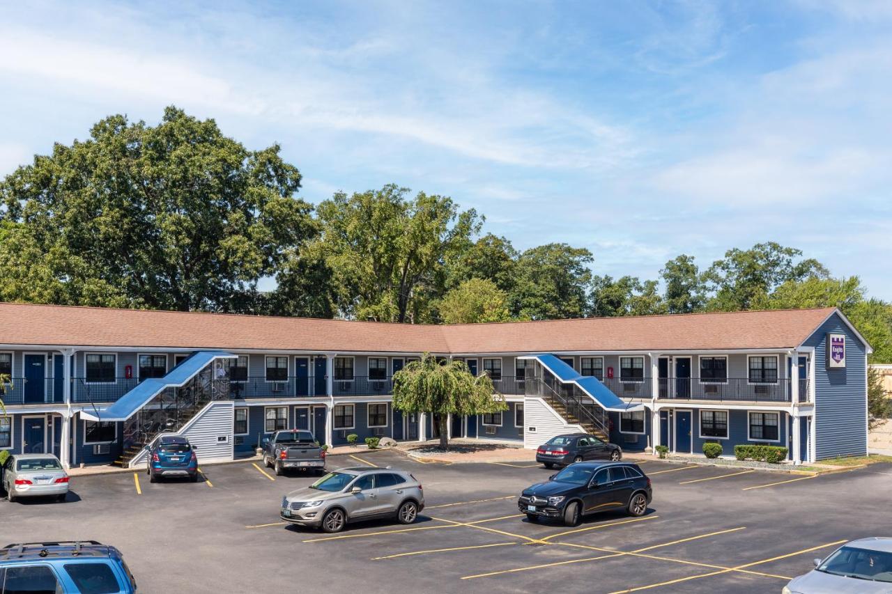 | Knights Inn North Attleboro