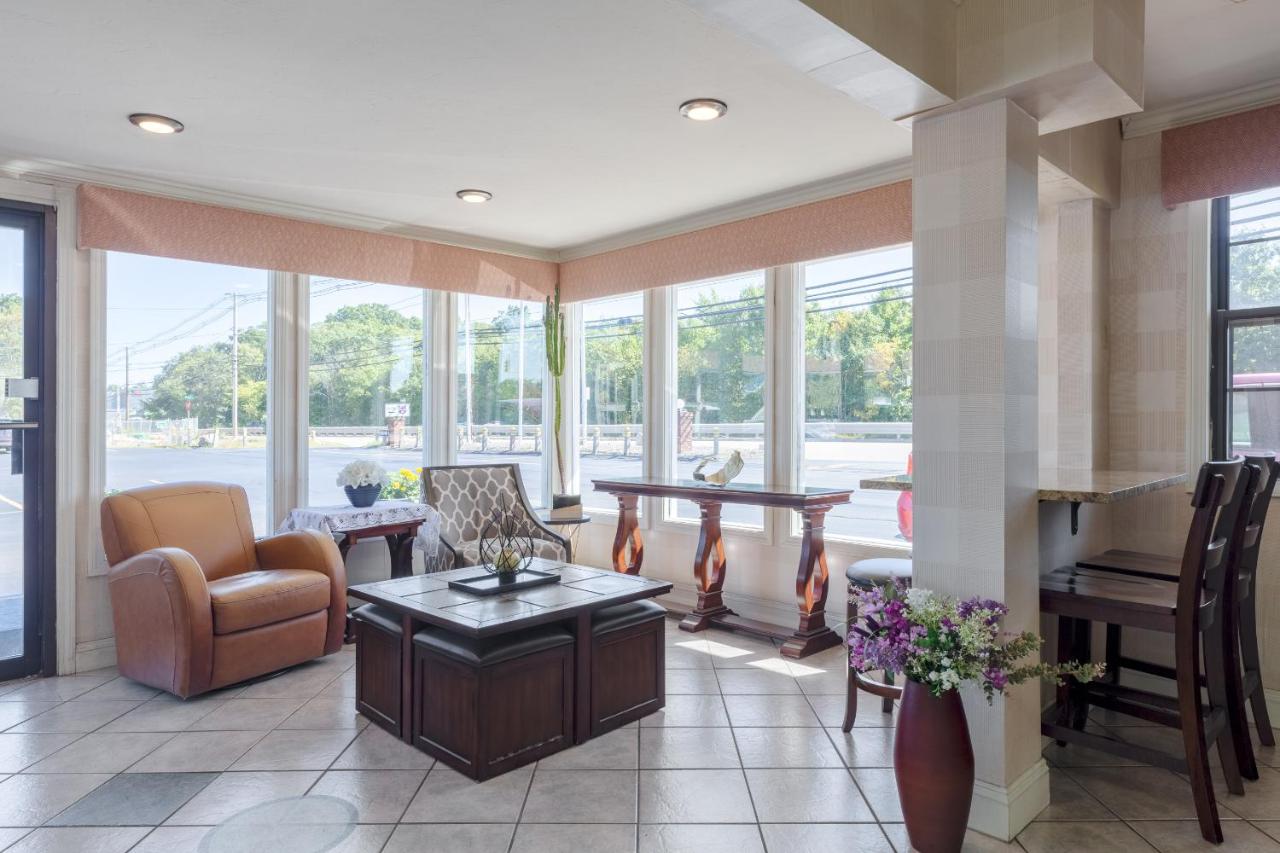 | Knights Inn North Attleboro