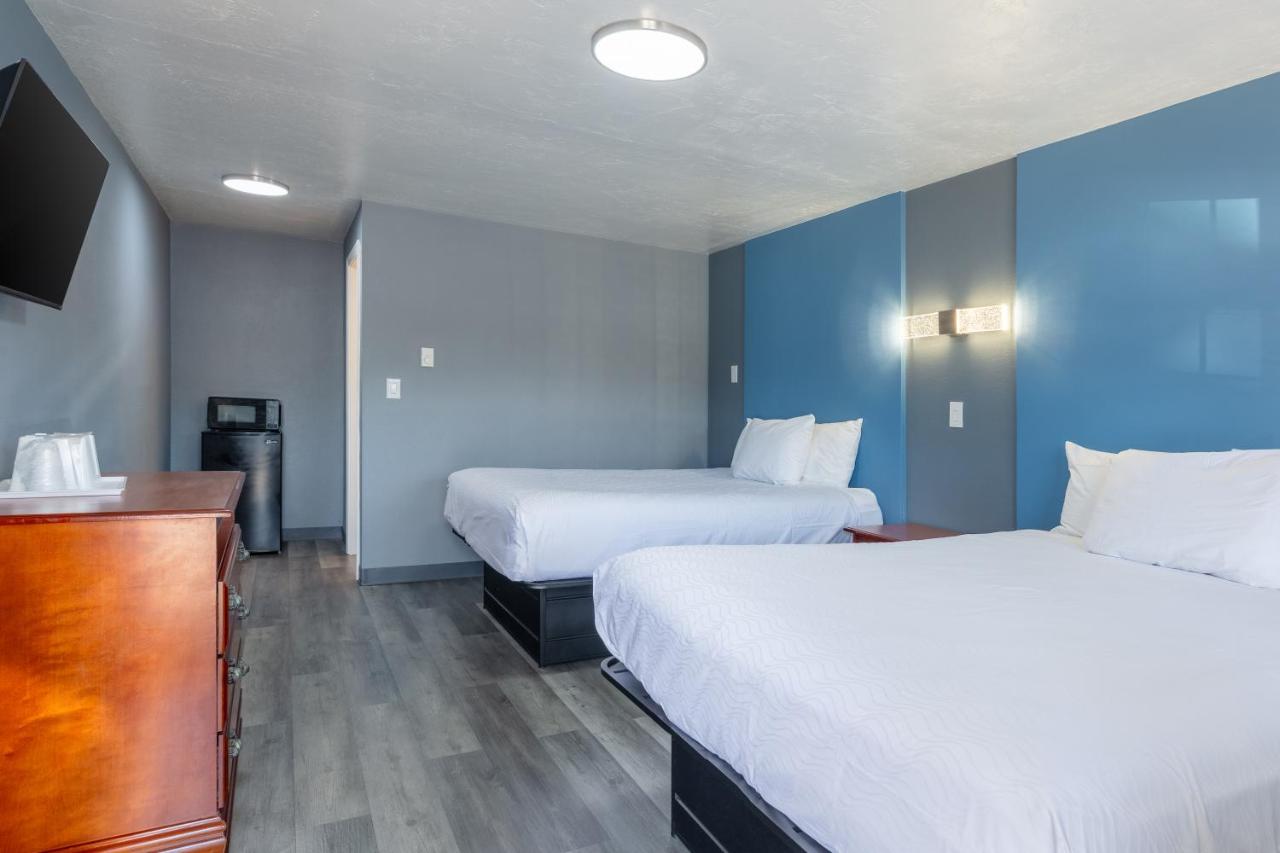 | Knights Inn North Attleboro