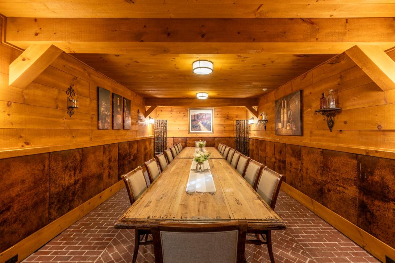  | The White House Inn