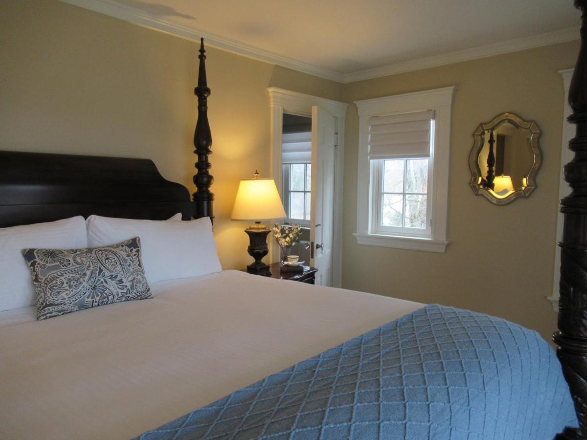  | The White House Inn