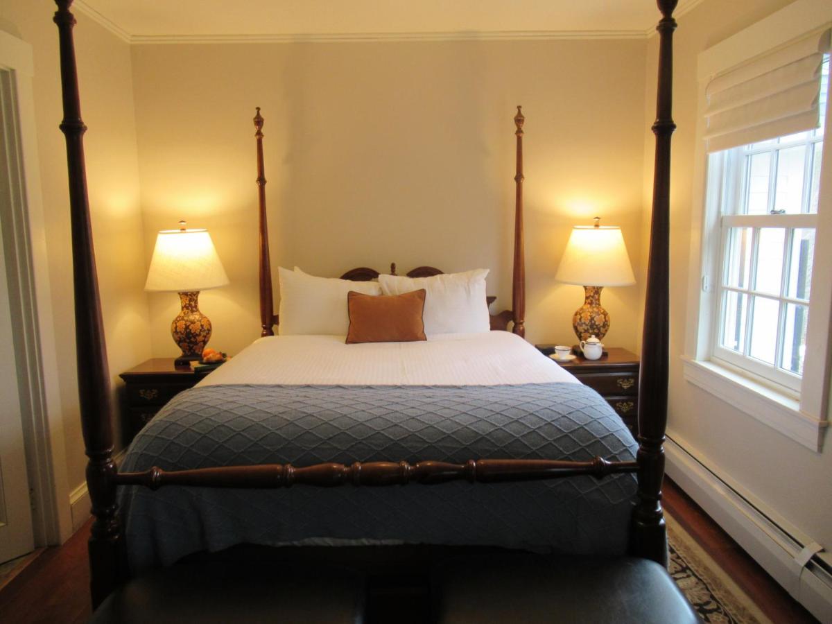  | The White House Inn