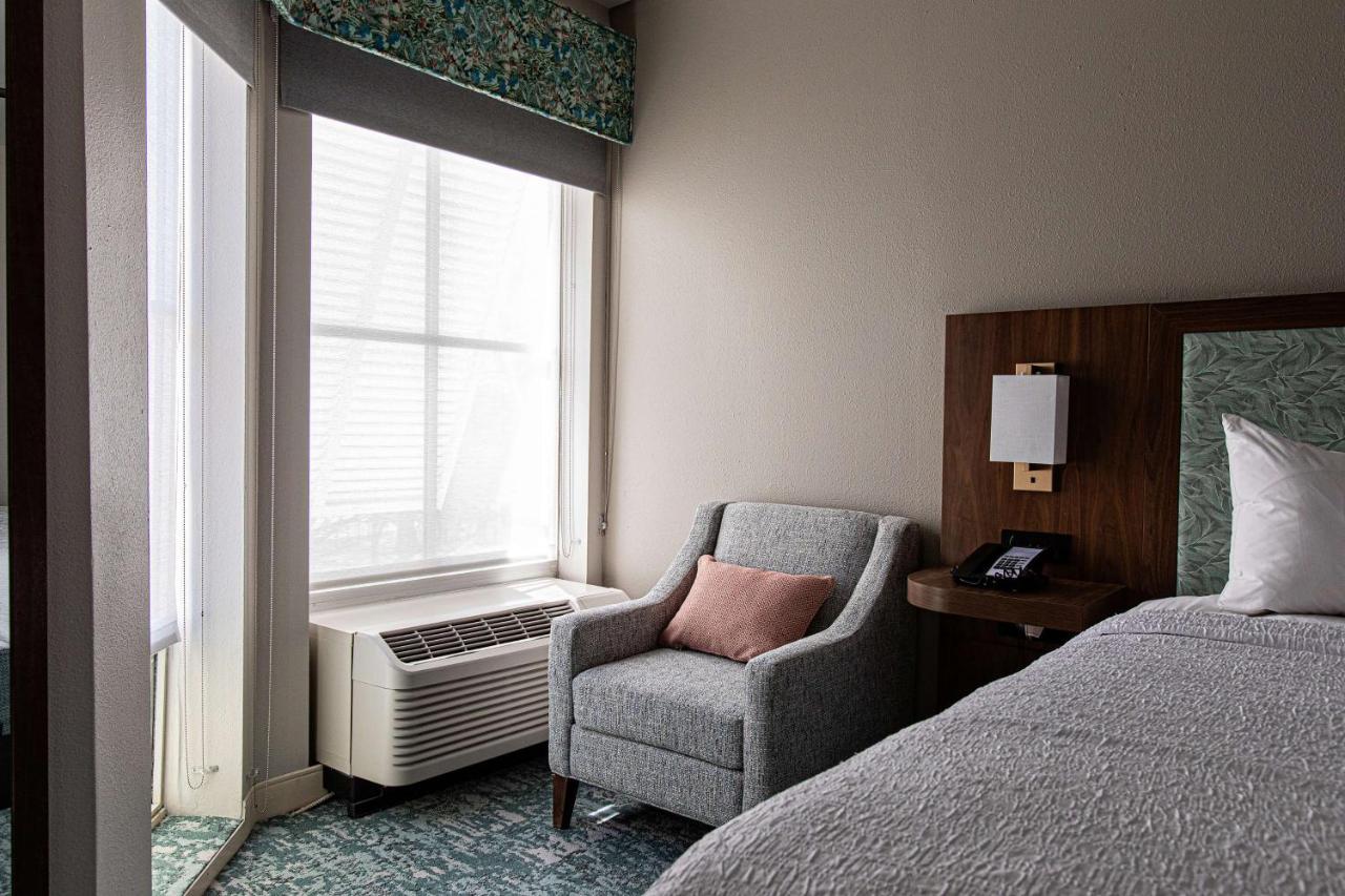 King Suite with Whirlpool - Non-Smoking at Hampton Inn & Suites Charleston/West Ashley
