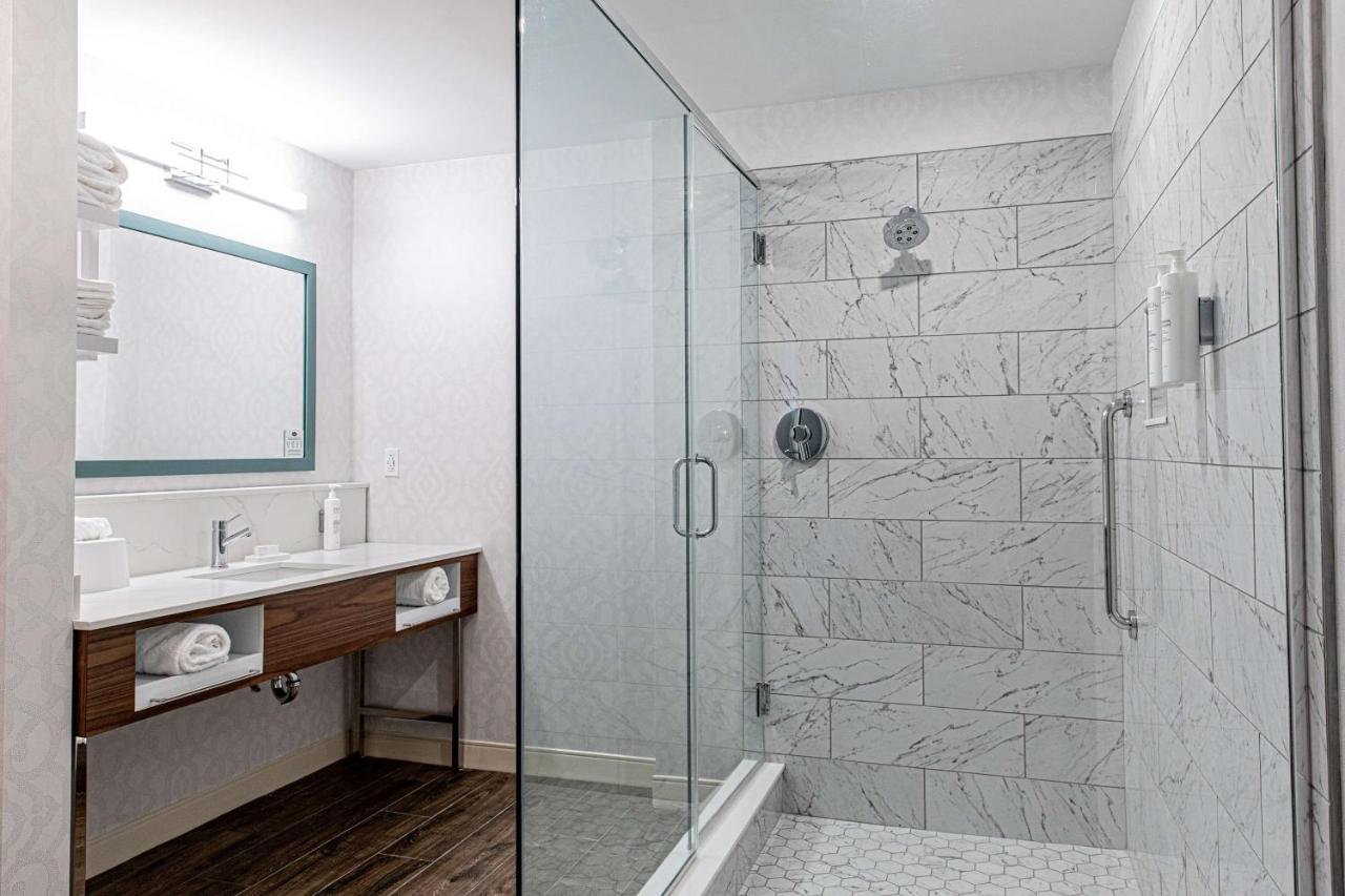 King Suite with Whirlpool - Non-Smoking at Hampton Inn & Suites Charleston/West Ashley